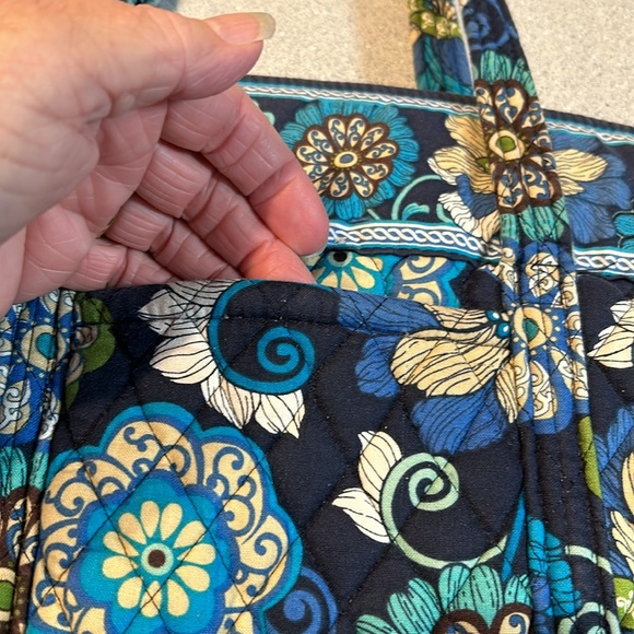 Vera Bradley-Blue Retired Floral Print Purse - 7 x 11 x 3.5- 7 Pocket - Picture 3 of 6